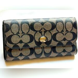 Coach Black and Gray Signature Coated Canvas Peyton Continental Wallet‎